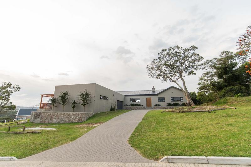 4 Bedroom Property for Sale in Kragga Kamma Eastern Cape